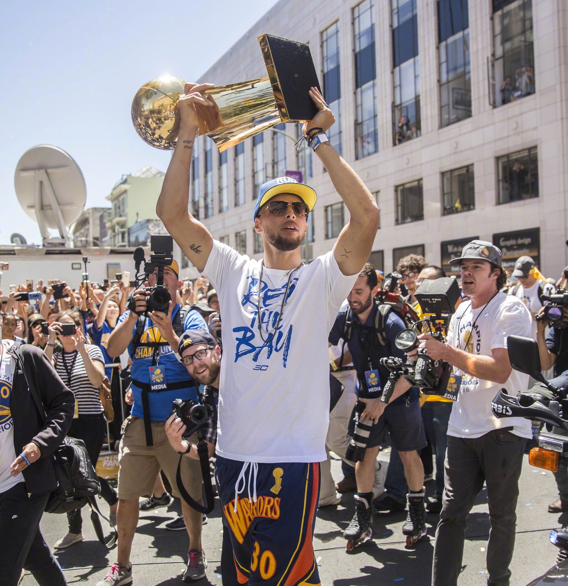 赛中占据优 赛中占据优