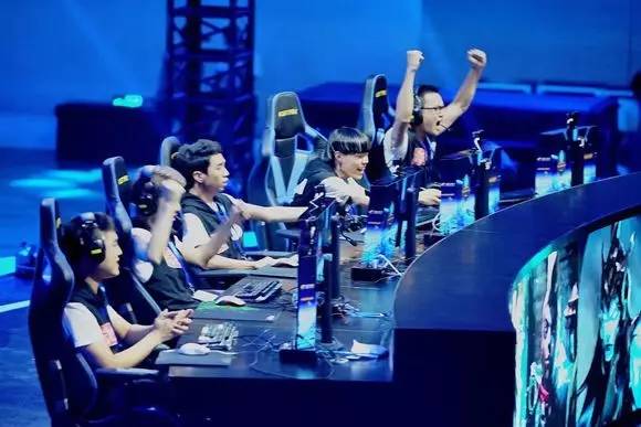 比单场爆发 比单场爆发